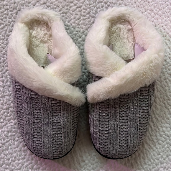 Homitem Memory Foam Slippers - Picture 1 of 3